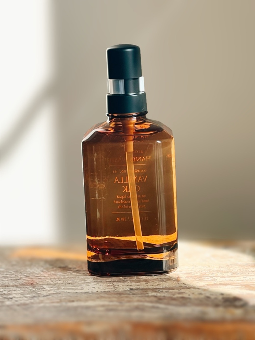 NEW Aroma Aria Vanilla Oak Hand Wash / Soap Amber Glass Bottle 13.5 OZ - Picture 6 of 7